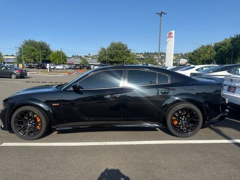 Used 2022 Dodge Charger Scat Pack RWD image 2