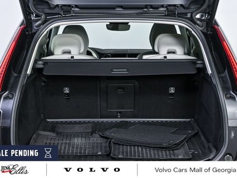 Certified 2023 Volvo XC60 B5 Plus w/ Climate Package image 32