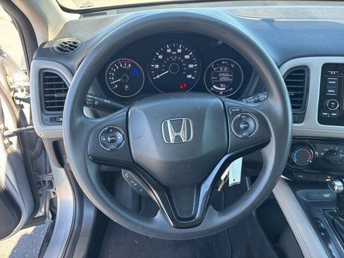 Certified 2022 Honda HR-V LX image 16