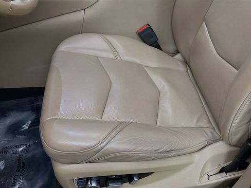 Used 2020 Cadillac Escalade Platinum image 22