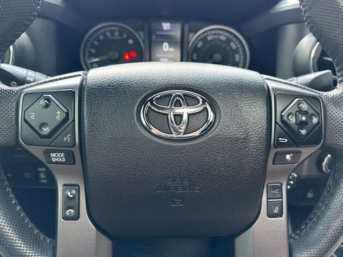 Used 2022 Toyota Tacoma TRD Pro AWD/4WD image 23