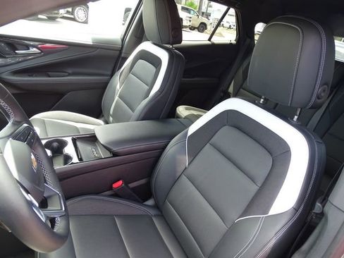 Used 2024 Chevrolet Blazer EV LT AWD/4WD image 8