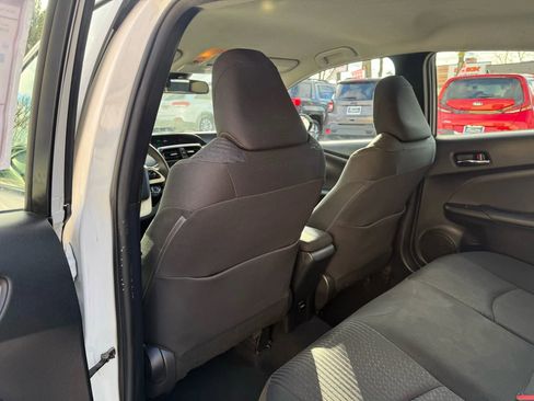 Used 2018 Toyota Prius Two image 13