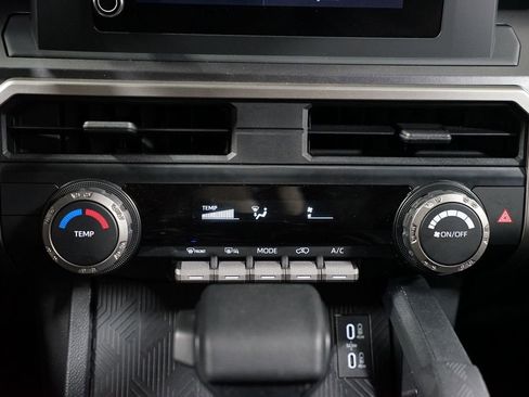 Certified 2025 Toyota 4Runner SR5 AWD/4WD image 22