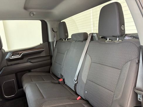 Used 2023 Chevrolet Silverado 1500 LT AWD/4WD image 33