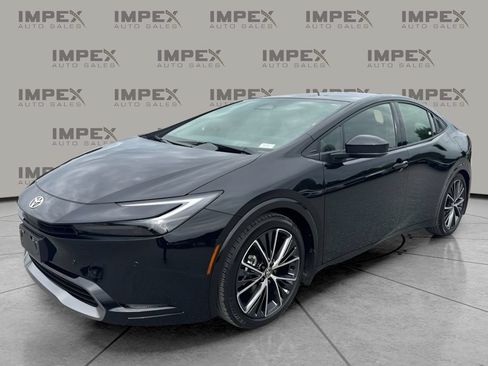 Used 2026 Toyota Prius XLE FWD image 1