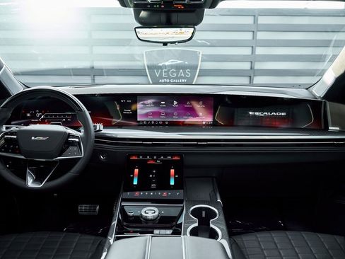 Used 2026 Cadillac Escalade ESV V image 65