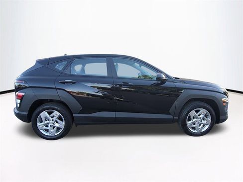 New 2026 Hyundai Kona SE image 4