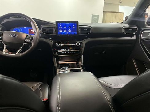 Used 2022 Ford Explorer ST image 14