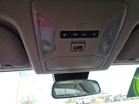 Used 2019 Toyota RAV4 LE image 19