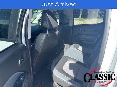 Used 2020 Chevrolet Colorado Z71 image 11