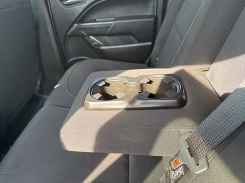 Used 2022 Chevrolet Colorado LT image 38