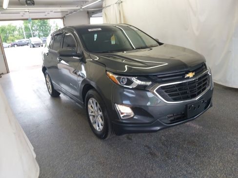 Used 2020 Chevrolet Equinox LT FWD image 2