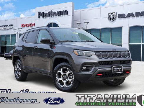 Used 2022 Jeep Compass Trailhawk w/ Trailhawk Elite Group image 1