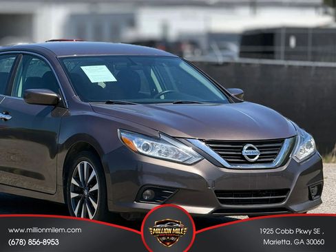 Used 2017 Nissan Altima 2.5 SV FWD image 15