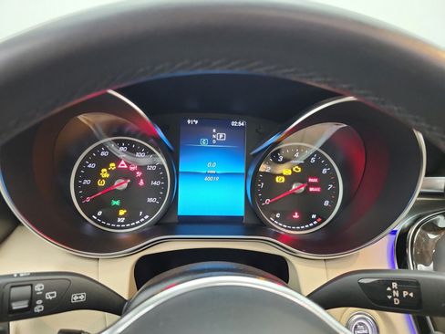 Used 2020 Mercedes-Benz GLC 300 4MATIC image 12