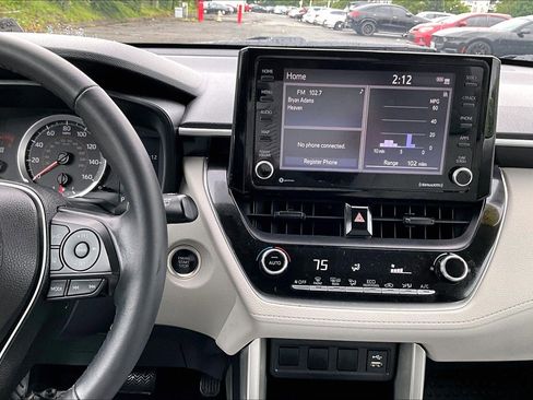Used 2022 Toyota Corolla Cross LE w/ Moonroof Package AWD/4WD image 6