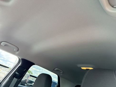 New 2025 Chevrolet TrailBlazer LT w/ Convenience Package image 21