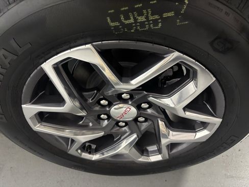 New 2026 GMC Sierra 1500 SLE w/ Preferred Package image 8