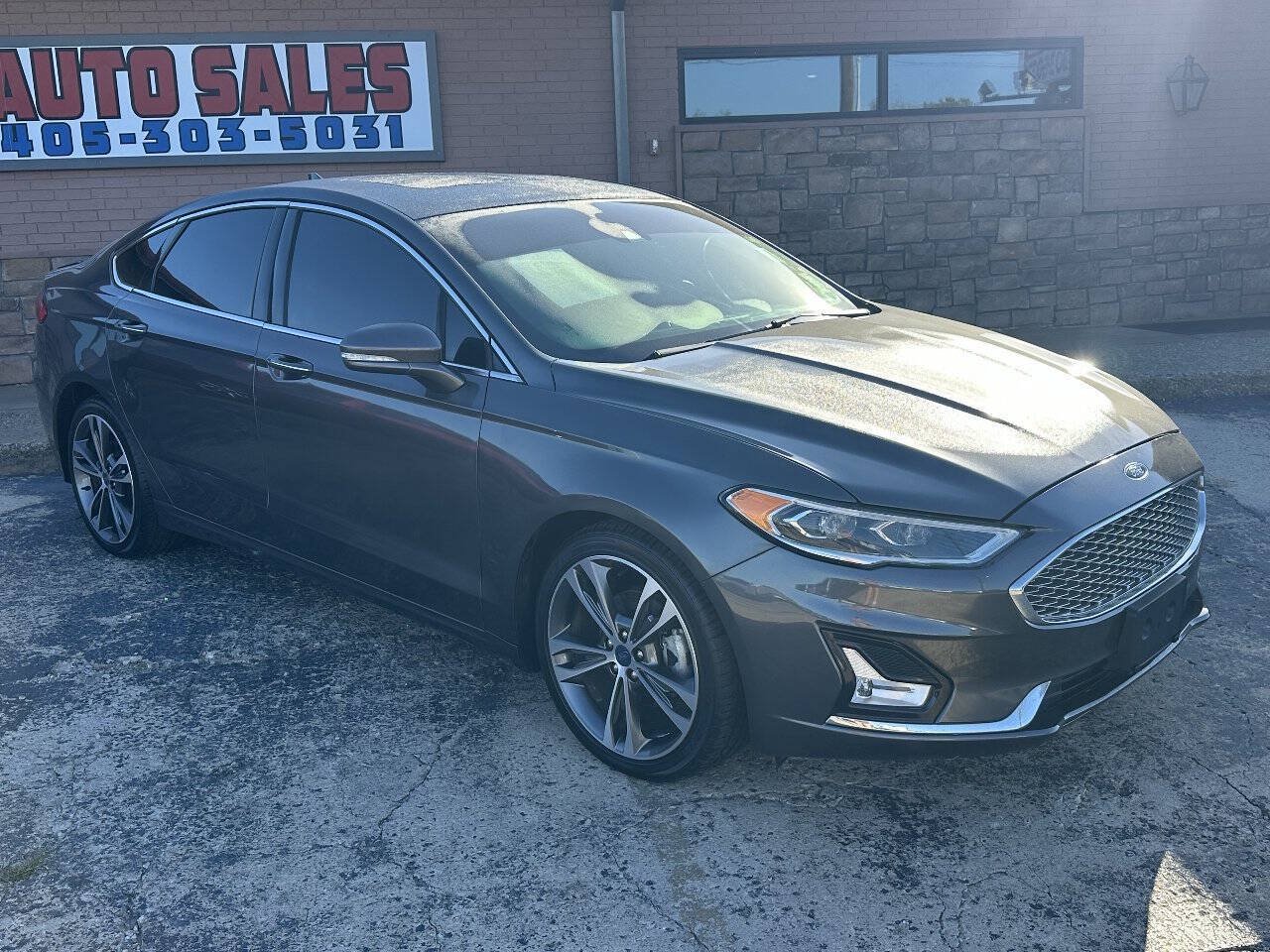 Used 2020 Ford Fusion Titanium AWD/4WD image 2
