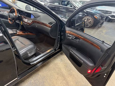 Used 2010 Mercedes-Benz S 550 4MATIC image 26