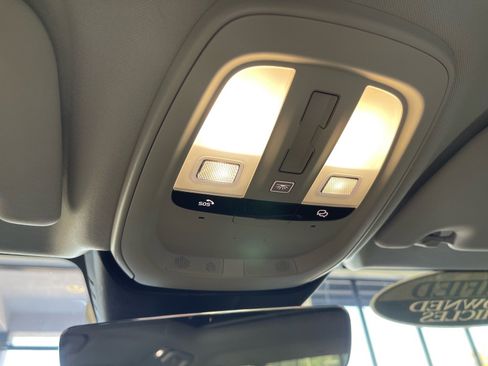 Used 2025 Volvo S60 T8 Ultra w/ Climate Package image 43