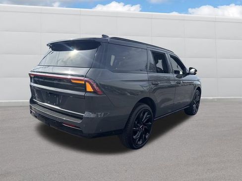 Used 2025 Lincoln Navigator Black Label AWD/4WD image 7