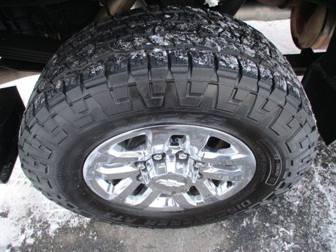 Used 2016 Chevrolet Silverado 2500 LTZ w/ LTZ Plus Package image 15