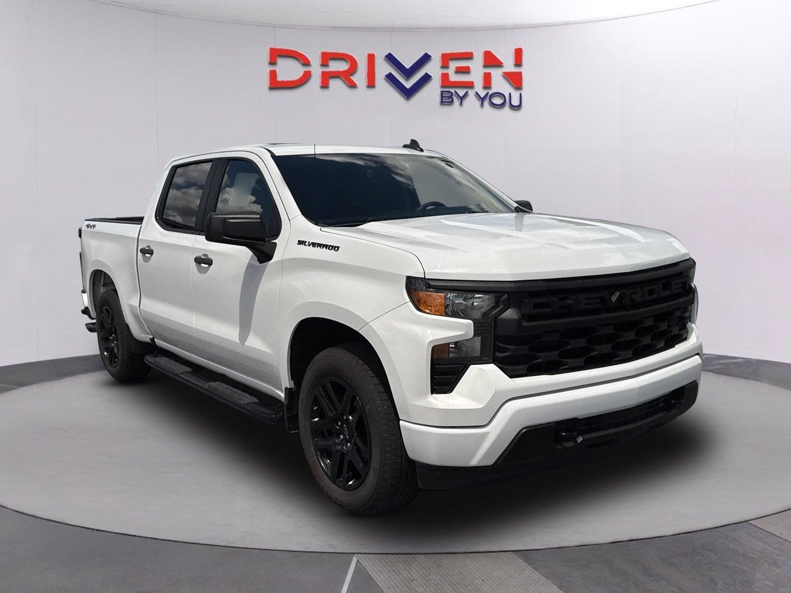 Used 2022 Chevrolet Silverado 1500 Custom w/ LPO, Dark Essentials Package AWD/4WD image 2