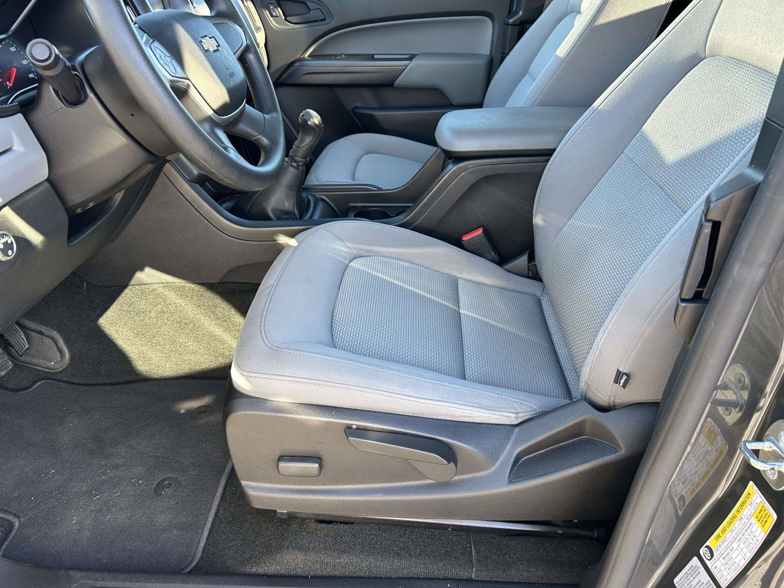 Used 2017 Chevrolet Colorado W/T w/ WT Convenience Package RWD image 13