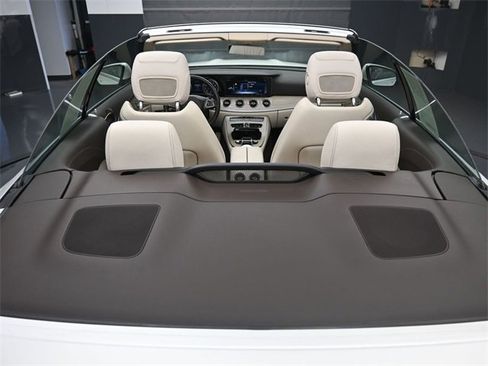 Used 2018 Mercedes-Benz E 400 E 400 image 23