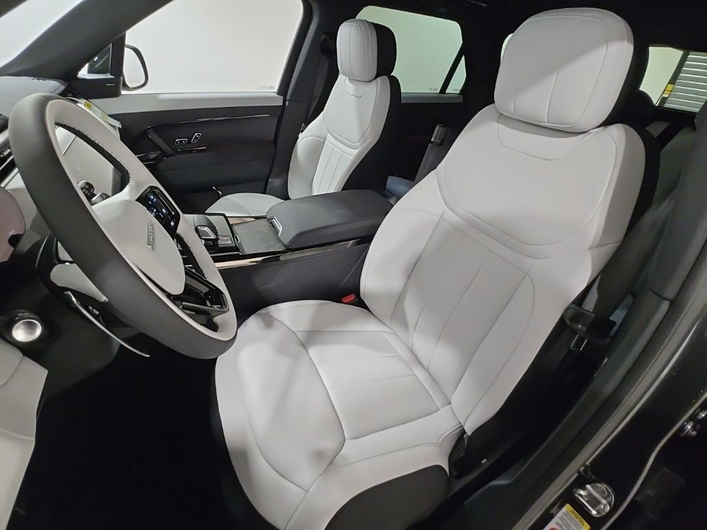 New 2026 Land Rover Range Rover Sport Dynamic SE AWD/4WD image 19