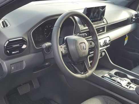 New 2025 Honda Pilot Sport image 13