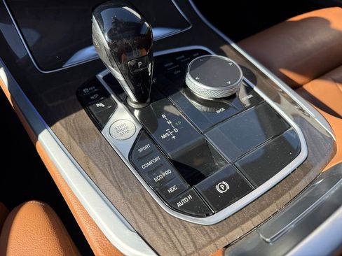 Used 2022 BMW X5 xDrive40i w/ M Sport Package image 13