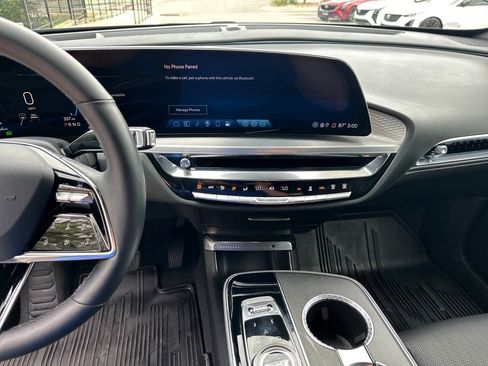 Used 2024 Cadillac Lyriq Sport RWD image 22