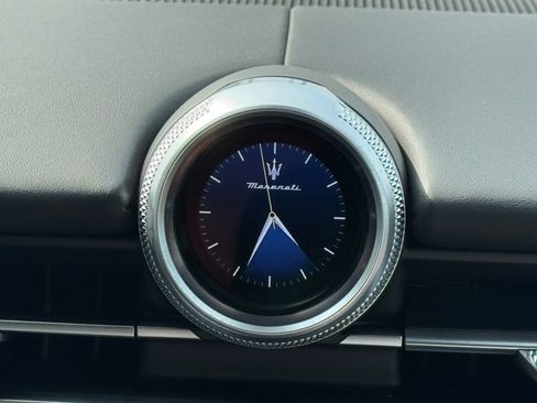 Certified 2024 Maserati Grecale GT image 32