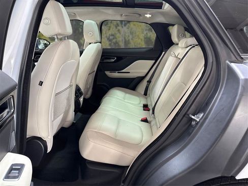 Used 2020 Jaguar F-PACE Prestige AWD/4WD image 10