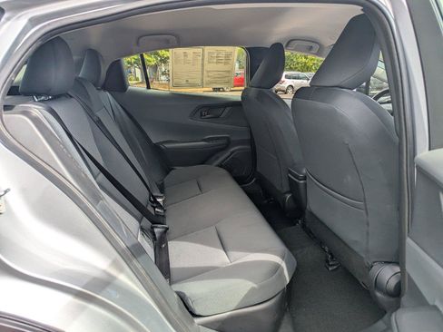 Used 2025 Toyota Prius LE FWD image 31