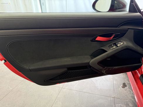 Used 2025 Porsche 718 Cayman GT4 RS image 15