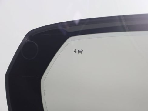 Used 2021 Chevrolet Tahoe Premier w/ Premium Package image 26