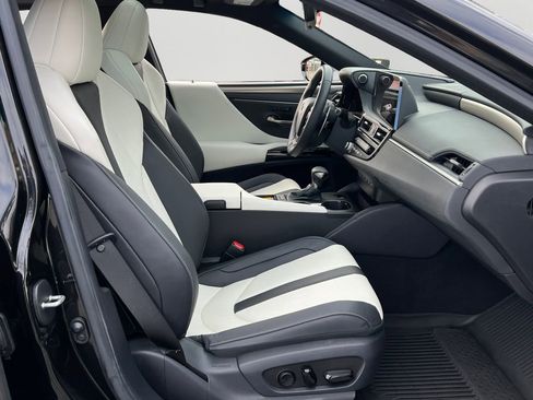 Certified 2025 Lexus ES 300h F Sport image 7