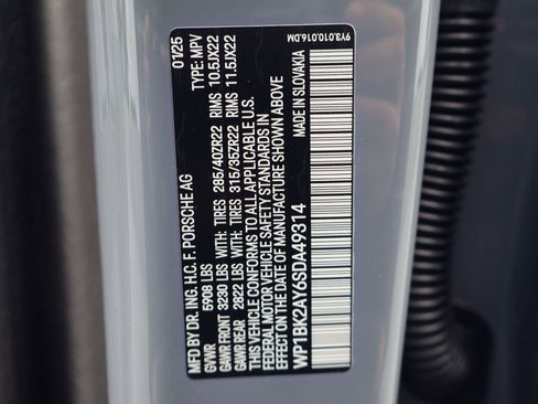 Certified 2025 Porsche Cayenne Turbo GT AWD/4WD image 29