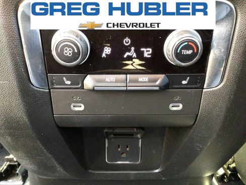 Used 2023 Chevrolet Suburban High Country AWD/4WD image 36