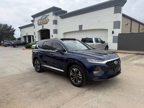 Used 2019 Hyundai Santa Fe FWD image 2