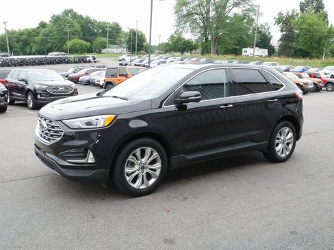 Used 2022 Ford Edge Titanium image 9