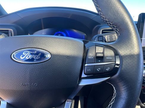 Used 2023 Ford Explorer ST image 19
