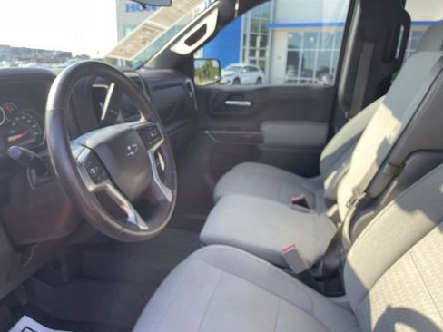 Used 2019 Chevrolet Silverado 1500 LT Trail Boss w/ Convenience Package AWD/4WD image 14
