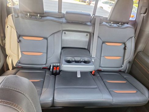 Used 2024 GMC Sierra 1500 AT4 w/ Technology Package image 29