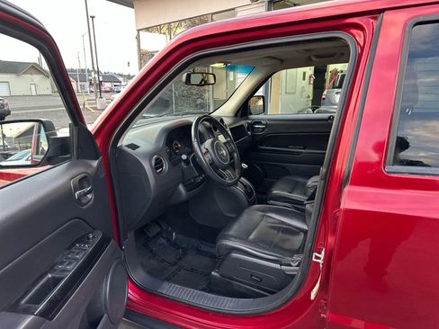 Used 2017 Jeep Patriot High Altitude image 9