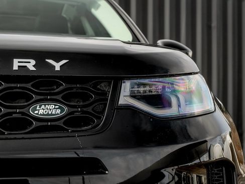 Certified 2025 Land Rover Discovery Sport S image 6